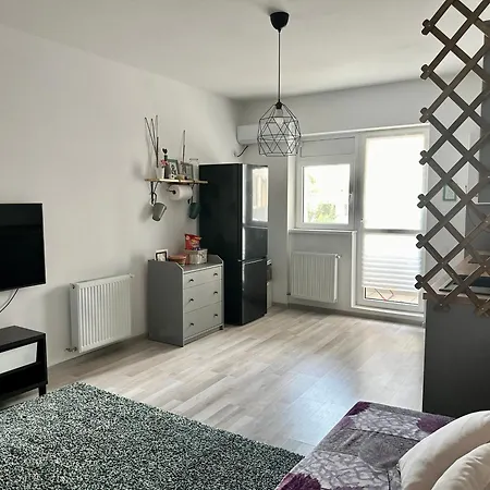 Apartment Cosy Near The Metro Station