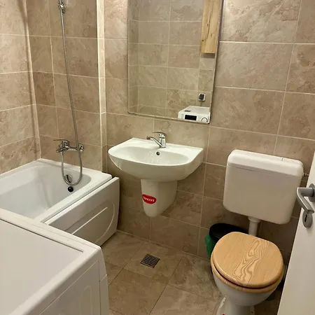 Apartment Cosy Near The Metro Station *